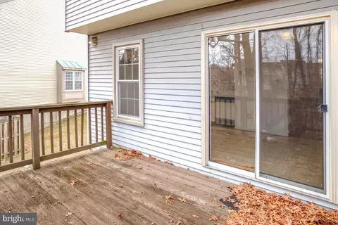 14217 Oakpointe Dr, Laurel, MD 20707 photo 4