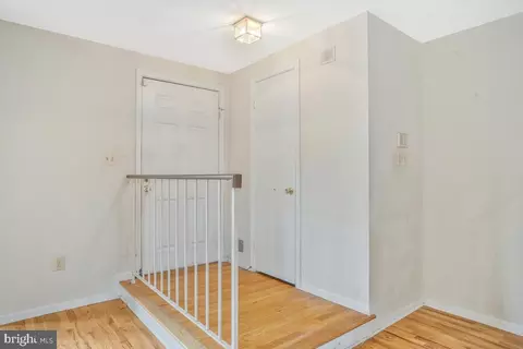 14217 Oakpointe Dr, Laurel, MD 20707 photo 5