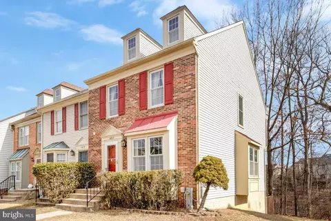 14217 Oakpointe Dr, Laurel, MD 20707 photo 2