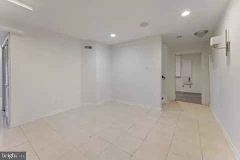 Living - 10110 Goose Pond Ct, Laurel, MD 20708 photo 12 of 12