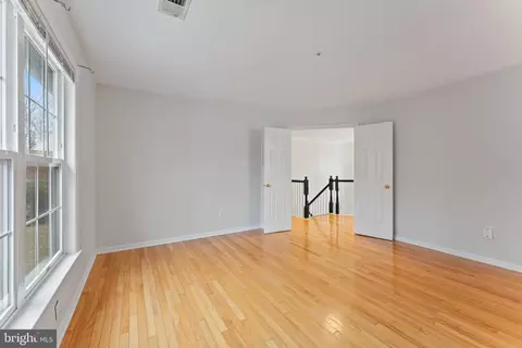 Living - 10110 Goose Pond Ct, Laurel, MD 20708 photo 8 of 12