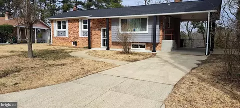 6213 Hope Dr, Temple Hills, MD 20748