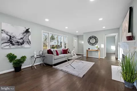 6807 97th Pl, Lanham, MD 20706 photo 2
