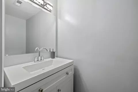 6807 97th Pl, Lanham, MD 20706 photo 35