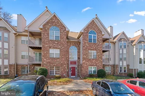 9601 Lake Pointe Ct #202, Marlboro, MD 20774