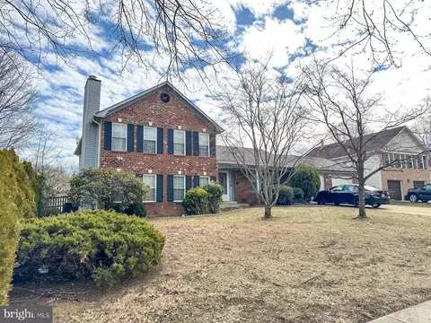 6205 Guinevere Ct, Glenn Dale, MD 20769