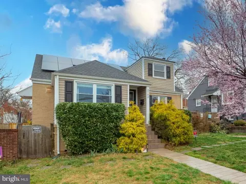 3702 Longfellow St, Hyattsville, MD 20782