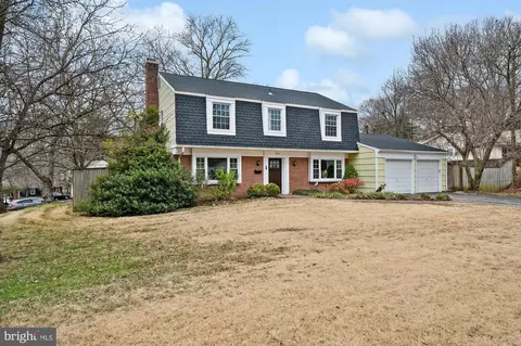 16000 Pond Meadow Ln, Bowie, MD 20716