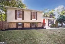 2107 Powder Horn Dr, Fort Washington, MD 20744