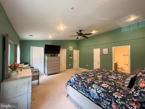 Bedroom - 8230 Dyson Rd, Brandywine, MD 20613 photo 2 of 5
