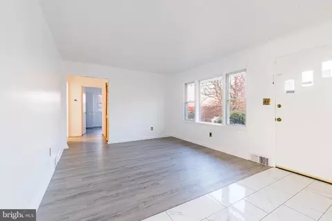 7606 Kidmore Ln, Lanham, MD 20706 photo 4