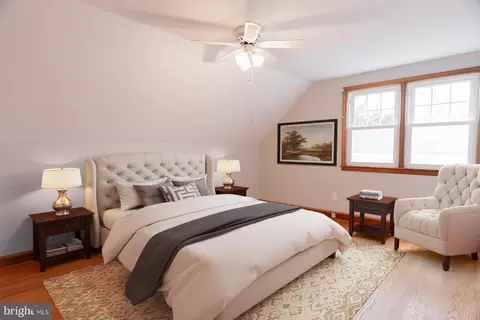 Bedroom - 407 Sandy Spring Rd, Laurel, MD 20707 photo 4 of 6