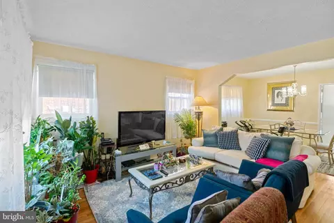 8309 Navahoe Dr, Silver Spring, MD 20903 photo 5