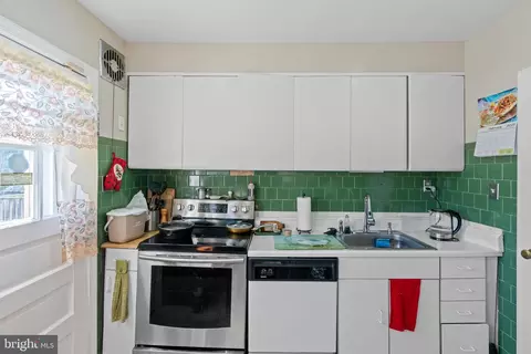 8309 Navahoe Dr, Silver Spring, MD 20903 photo 7