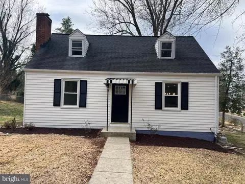 19 Pates Dr, Fort Washington, MD 20744