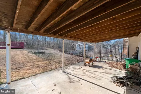 Exterior - 8705 Graystone Ln, Laurel, MD 20708 photo 3 of 5