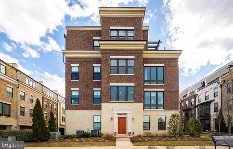 501 Silver Clipper Ln, National Harbor, MD 20745