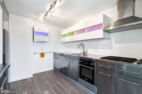 Kitchen - 1836 Metzerott #922, Hyattsville, MD 20783 photo 4 of 7