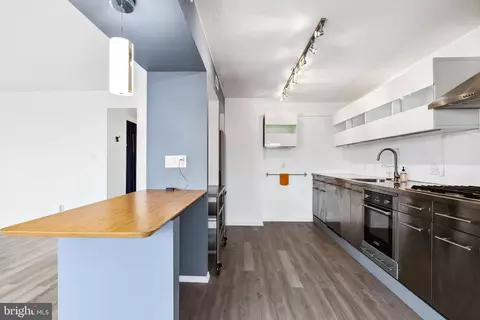 Kitchen - 1836 Metzerott #922, Hyattsville, MD 20783 photo 2 of 7