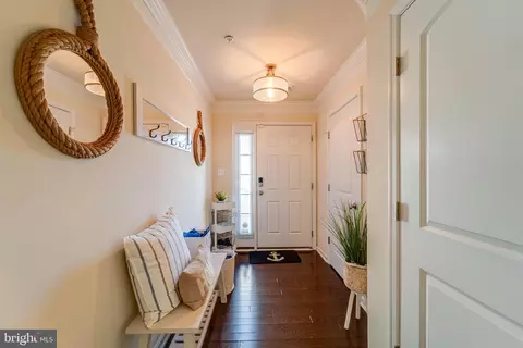 Entry Way - 9624 Smithview Pl, Lanham, MD 20706 photo 10 of 10