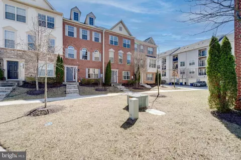 Exterior - 9624 Smithview Pl, Lanham, MD 20706 photo 3 of 5
