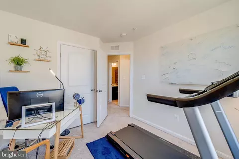 Entry Way - 9624 Smithview Pl, Lanham, MD 20706 photo 9 of 10