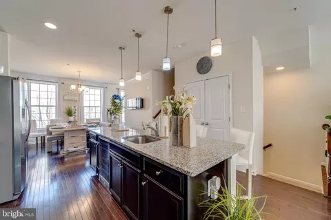 Entry Way - 9624 Smithview Pl, Lanham, MD 20706 photo 5 of 10