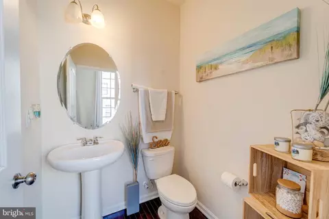 Entry Way - 9624 Smithview Pl, Lanham, MD 20706 photo 7 of 10