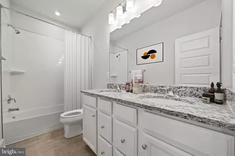 Entry Way - 3003 Lemonade Ln, Marlboro, MD 20774 photo 4 of 4