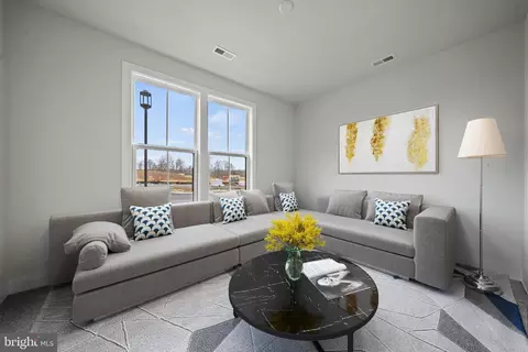 Living - 3003 Lemonade Ln, Marlboro, MD 20774 photo 1 of 3