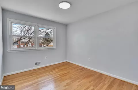 Bedroom - 11716 Redwood Dr E, Brandywine, MD 20613 photo 4 of 6