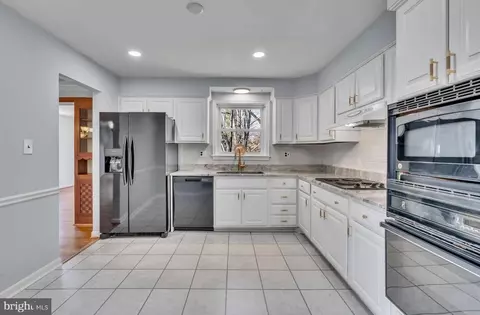 Kitchen - 11716 Redwood Dr E, Brandywine, MD 20613 photo 1 of 3