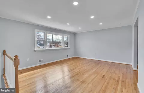 Living - 11716 Redwood Dr E, Brandywine, MD 20613 photo 4 of 12