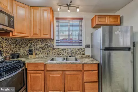 Kitchen - 1807 Porter, Morningside, MD 20746 photo 2 of 2
