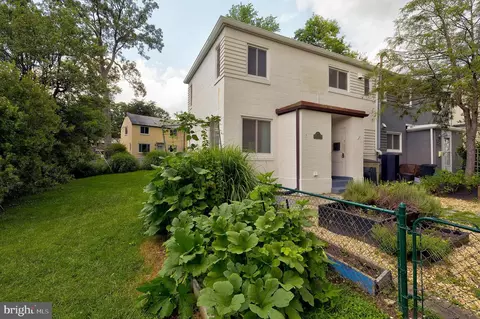 58 M Crescent Rd, Greenbelt, MD 20770