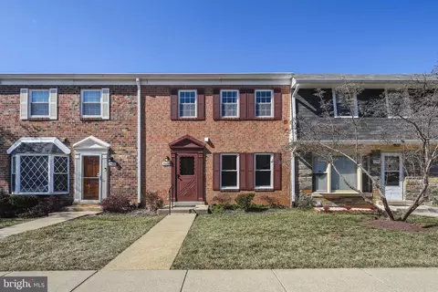 7984 Lakecrest Dr, Greenbelt, MD 20770