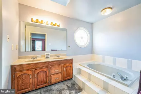 Bath - 10401 Cleary Ln, Bowie, MD 20721 photo 1 of 3