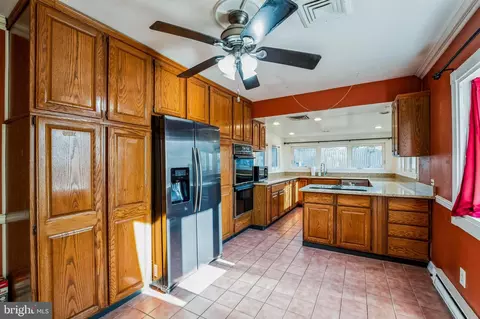 Kitchen - 13005 Piscataway Rd, Clinton, MD 20735 photo 1 of 2