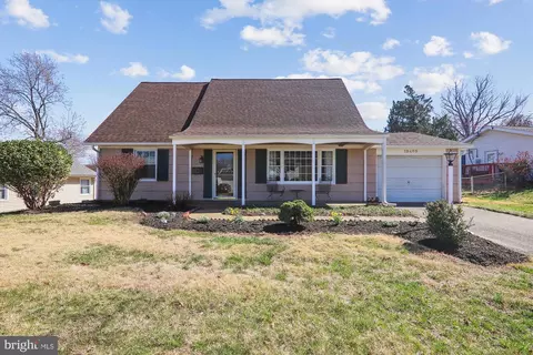 12403 Shawmont Ln, Bowie, MD 20715