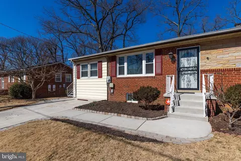 5700 Spruce Dr, Clinton, MD 20735 photo 2