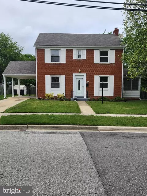 302 Brockton Rd, Oxon Hill, MD 20745