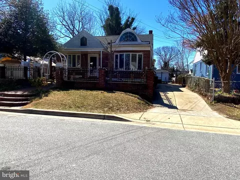 1105 Oakdale Dr, Hyattsville, MD 20782