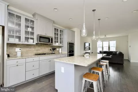 Kitchen - 2900 Pinebrook Rd, Landover, MD 20785 photo 2 of 7