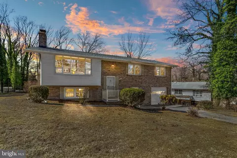 6003 Hope Dr, Temple Hills, MD 20748