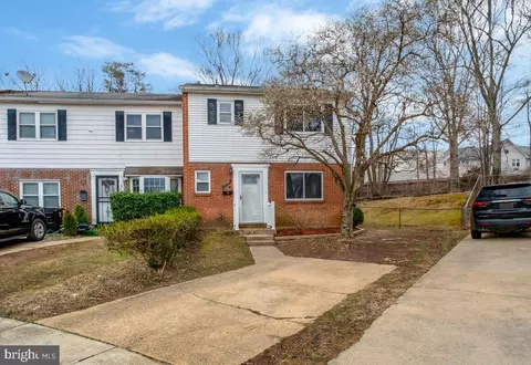 7709 Hyacinth Ct, Laurel, MD 20707
