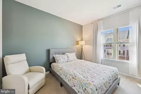 Bedroom - 10173 Dorsey Ln, Lanham, MD 20706 photo 4 of 4