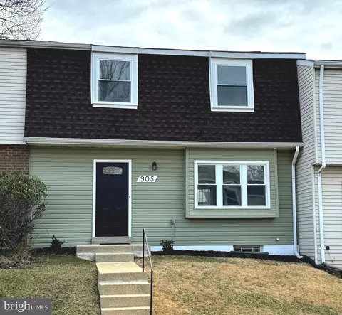 905 Nadine Ct, Landover, MD 20785