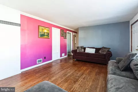 Entry Way - 6331 Manor Circle Dr, Clinton, MD 20735 photo 1 of 3