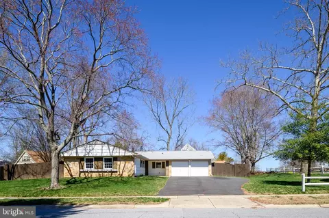 12126 Tanglewood Ln, Bowie, MD 20715