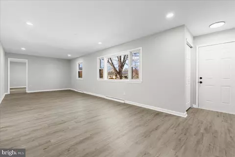 Living - 8501 Oak Dr, Brandywine, MD 20613 photo 1 of 2